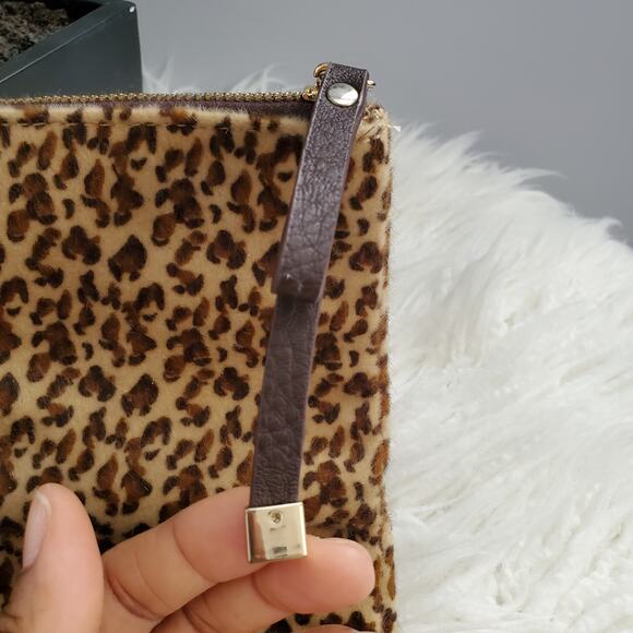 Charming Charlie Leopard Print Fabric Clutch - Picture 6 of 8